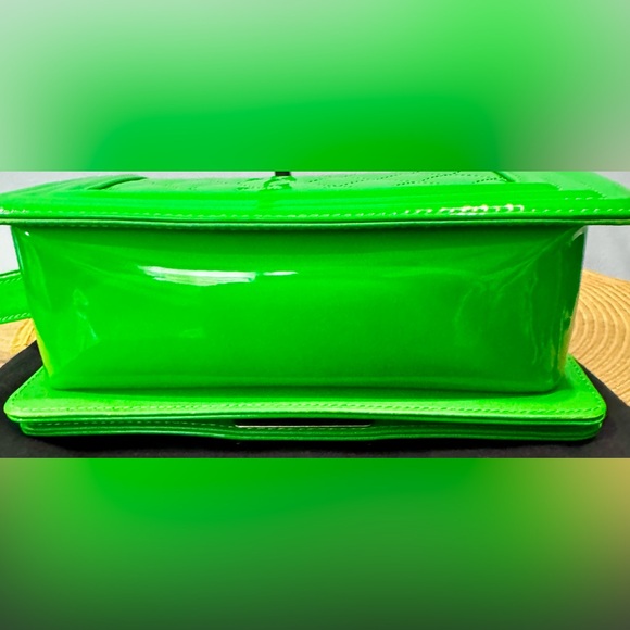 Chanel Green Quilted Patent Leather Flap Boy Bag - Picture 10 of 13